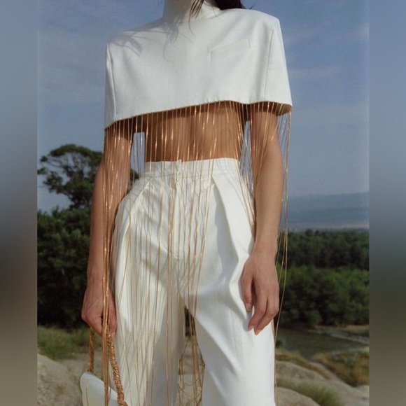 Aleksandre Akhalkatsishvili Stylish White and Gold chains cape - Picture 8 of 9